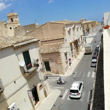 Casa Al Centro Di Carolina 度假居 阿沃拉